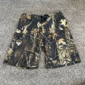Columbia Men's swim Shorts in Forest Camo